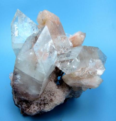 Apophyllite, stilbite
Jalgaon, Maharashtra, India
76 mm x 63 mm x 63 mm (Author: Carles Millan)