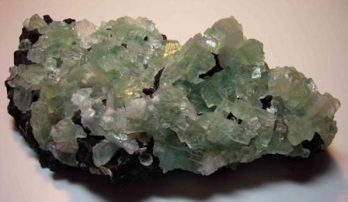 Apophyllite-(KF) Rahuri, Maharashtra, India
13x6.5x4 cm (Author: Turbo)