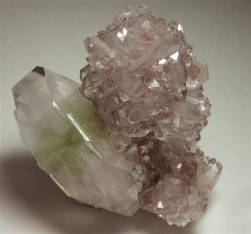 Apophyllite-(KF) Jalgaon District, Maharashtra, India 6.5x4x6 cm (Author: Turbo)