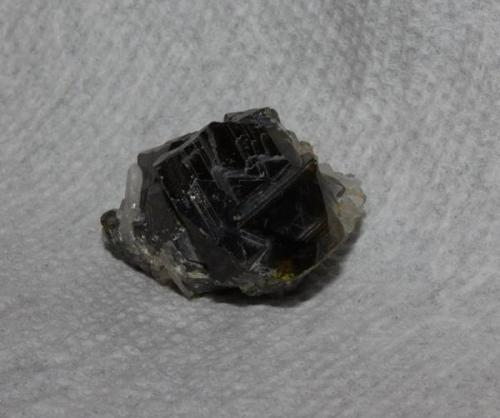 Sphalerite from Septemvri Mine, Bulgaria. 3x3x2 cm. (Author: Jessica Simonoff)