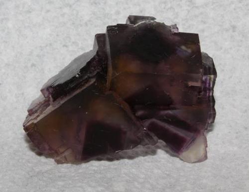 Color-zoned fluorite from Okorusu Mine, Namibia. 4x2x2 cm. (Author: Jessica Simonoff)