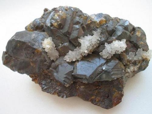A good sample with greenish brown sphalerite crystals and some quartz. Old find (7 cm) from Lautenthal, Harz. There you can find nice crystals even today. But the shown quality I never saw during my visits on the dumps, so I had to buy this nice oldtimer... (Author: Andreas Gerstenberg)