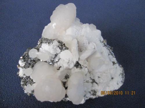 Rare mineral with aragonyte , pyrite , calcite , schvalerite , arsenopyrite size 15cm x 12cm (Author: Besi)