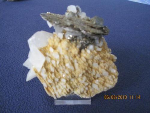rare mineral with dolomite , calcite , arsenopyrite (iron pyrite) , schvalerite size 10cm x 09cm (Author: Besi)