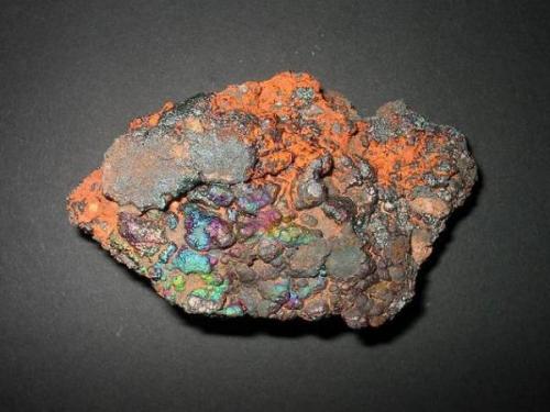 Many of you may know the colorful Spanish limonites. The samples from the Bayerland mine, Waldsassen, Fichtelgebirge, Bavaria look very similar. 10,5 cm sample. (Author: Andreas Gerstenberg)