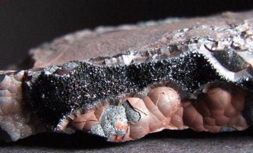 Close up on the Specularite on Kidney Ore . (Author: nurbo)