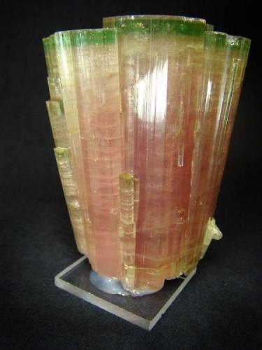 Water Melon tourmaline from Afganistan, Paprok locality

Size 91 x 72 x 56 mm (Author: olelukoe)