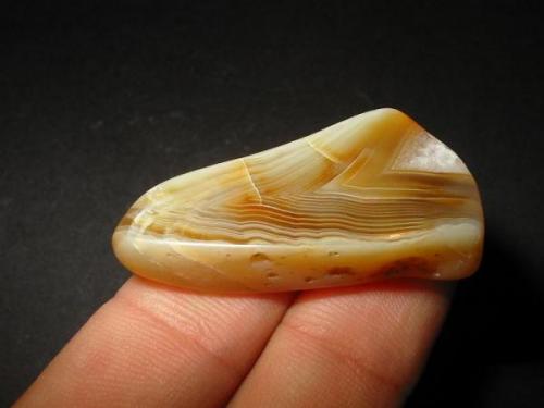 Little agate tumbler from Sella, Niederlausitz, Brandenburg. (Author: Andreas Gerstenberg)