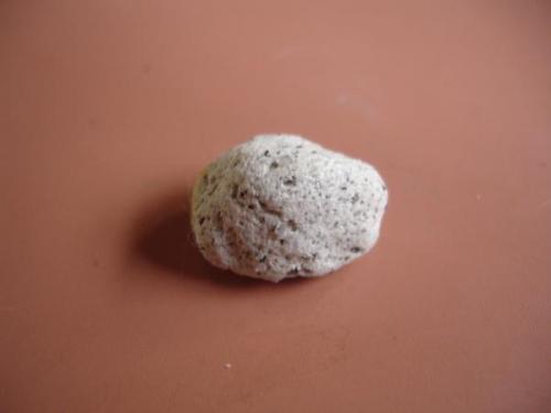 Pumice, Found Long Beach WA, Origin Unknown, could have floated in from any where.
2.6cm x 1.9cm x 1.1cm (Author: Screenname)