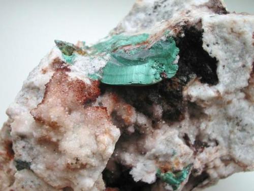 3,5 cm malachite aggregate on quartz from the Clara mine near Oberwolfach, Black Forest. (Author: Andreas Gerstenberg)