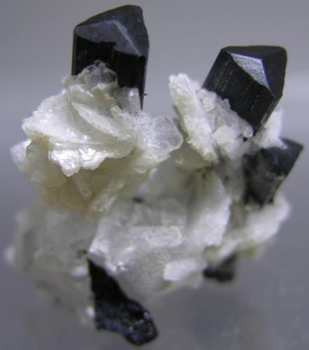 06232010TourmalineQuartzStilbite-1.jpg (Author: Gordian)