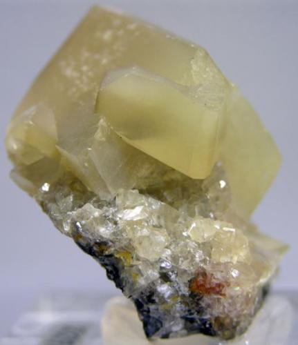 06232010TwinnedCalcite-2a.jpg (Author: Gordian)