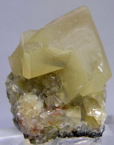 06232010TwinnedCalcite-1a.jpg (Author: Gordian)