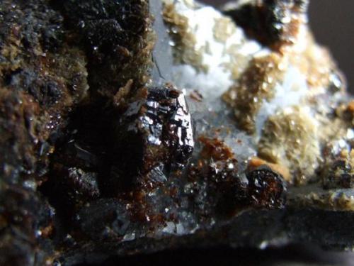 Close up of 0.5 cm Sphalerite (Author: nurbo)