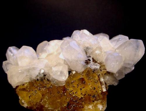 CALCITA en fluorita.(Solis-Asturias) 10,6x9cm Cristales de 3,5cm..jpg (Autor: DAni)