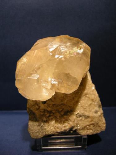 Calcita
Minas de la Florida - Cantabria - España
cristal: 6 cm (Autor: Diego Navarro)