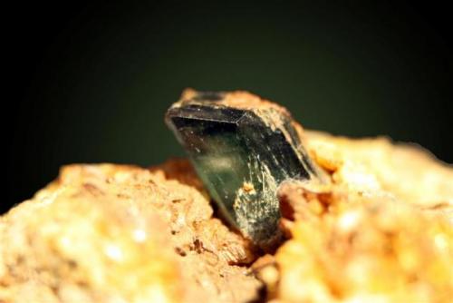 Cristal de Vivianita de 1cm, Cantera Brunita, La Unión, Murcia (Autor: Sergio)