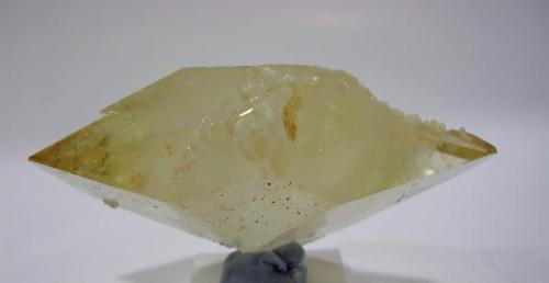 Calcita. Mina Elmwood, Tenessee, USA, 10,2x6x3,5 cm. (Autor: Edelmin)