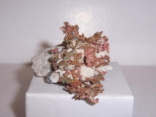 Cobre nativo, Sonora, México. 3.2 x 4 cm. (Autor: Luis Domínguez)