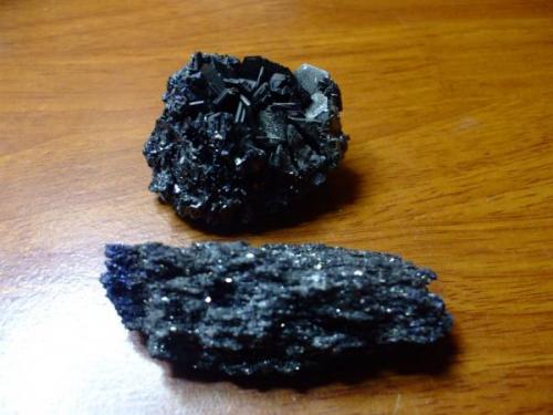 este mineral es conocido como piedra arco iris, piedra de los 7 metales y mas comunmente como bicarburo de silicio. Yo creo que posiblemente sea escoria de fundicion, ¿ustedes que creen? (Autor: manuel rodriguez garcia)