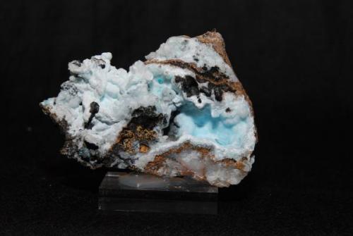 Hemimorfita azul. Mina Antonina, Sobrado (Toral de los Vados), León, Castilla y León. 10x7 cm. Ésta y la anterior fueron picadas el 6-1-09 (Autor: bolesminerales)