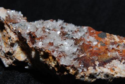 Hemimorfita, Mina Antonina, Sobrado (Toral de los Vados), León, Castilla y León. Pieza 12x6, Cristales 0,7mm (Autor: bolesminerales)