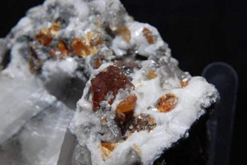 Esfalerita, Mina de Áliva (Cantabria). Pieza 12x8 Cristal 1’5cm (Autor: bolesminerales)