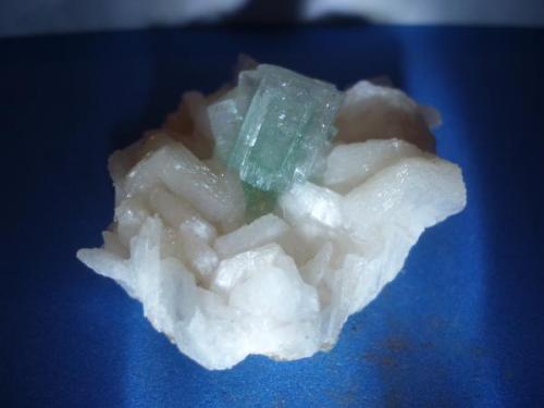 apophyllite y stilbite,Deccan Plateau,India tamaño 5x4 (Autor: Javier Garcia Canals)