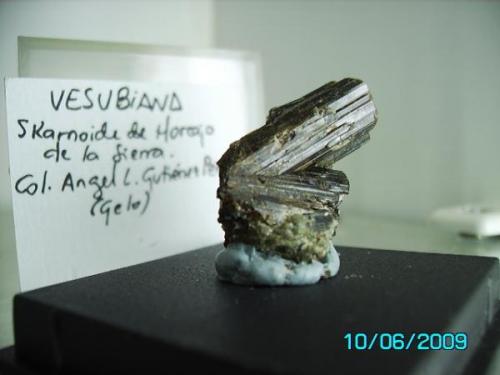 Vesubiana
Horcajo de la sierra
Madrid
recogida en el año 1992
tamaño del cristal 2,7 cms. (Autor: Gelo)