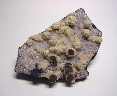 Olmiíta y Bultfonteinita, mina N’Chwaning II, Kalahari Mn Field, Sudáfrica, 9x6x2,8 cm. (Autor: Edelmin)