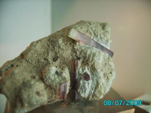 Turnalina var.Elbaita
Isla de Elba  Italia
año 2000
cristal más grande 4 cms. (Autor: Gelo)