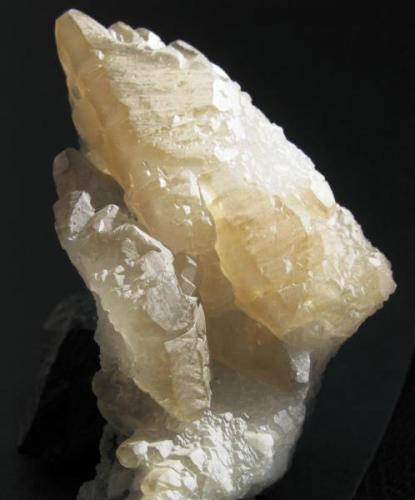 Calcita. Minas de La Florida. Valdaliga. Cantabria.
Tamaño del cristal 6.5x3.5 cm. (Autor: Jose Luis Otero)
