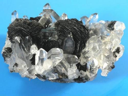 Cuarzo con hematites
15 x 11 x 6,5 cm
1,3 Kg
Lenchang (China) (Autor: Granate)