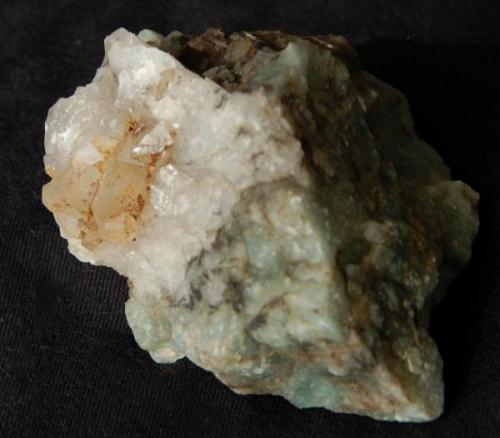 Cuarzo y Fluorita - Mines de l’Afrau - Tagamanent (Barcelona) - 8x5x4,5 cms. (Autor: Joan Martinez Bruguera)