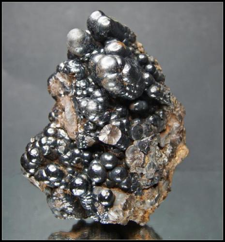 GOETHITA - Cerro del Hierro - San Nicolás del Puerto - Sevilla - 10cm x 6cm x 6cm (Autor: Mijeño)