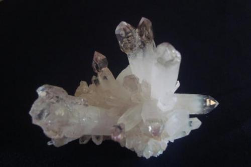 quartz
From Chihuahua Mexico ranch blue stones.
Size: 7x6 cm (Author: javmex2)