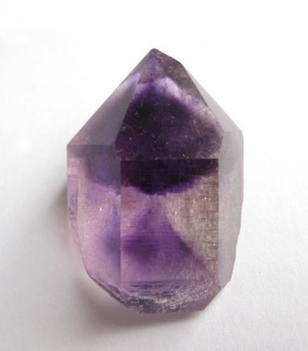 Amethyst Quartz. 3.3 × 2.3 × 1.7 cm (Author: José Miguel)