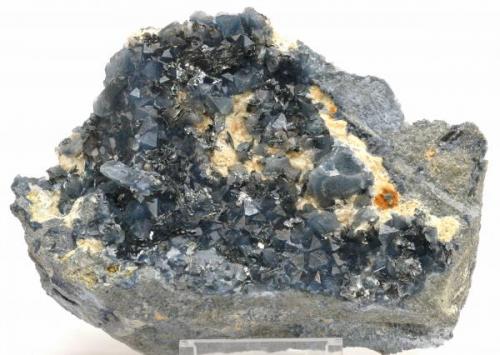 Cuarzo con inclusiones de Magnesioriebeckita y Hematites - Cantera Juanona - Antequera - Málaga - Andalucía - España - 11,5 x 9,0 x 5,2 (Autor: Martí Rafel)