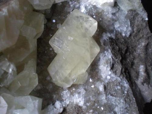 Calcita 
Camargo, Cantabria 
Cristales ambos 1,5 cm (Autor: PabloR)