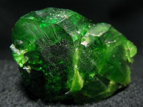 Fine quality, fully completed, specimen of twinned chrome titanite crystals, that was collected at old years, from Saranovskii Mine, Saranovskaya Village, Gorozavodskii area, Permskaya Oblast, Middle Urals, Urals Region, Russia

Size 26 x 20 x 6 mm (Author: olelukoe)