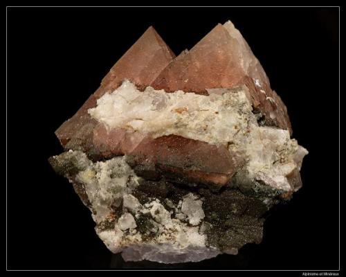 Fluorite rose
Secteur de l’Aiguille Verte, Chamonix, France
5 cm (Author: ploum)