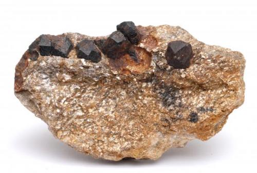 Spessartita y Mica - Pinilla de Fermoselle - Villar del Buey - Sayago - Zamora - Castilla y León - España - 9,3 x 6,2 x 3,8 (Autor: Martí Rafel)