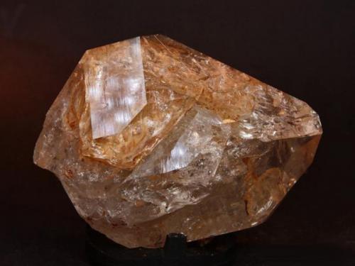 CUARZO  La Cabaña – Berbes – Asturias – 8,5 x 6 x 4,5 cm. (Autor: Fiervan)