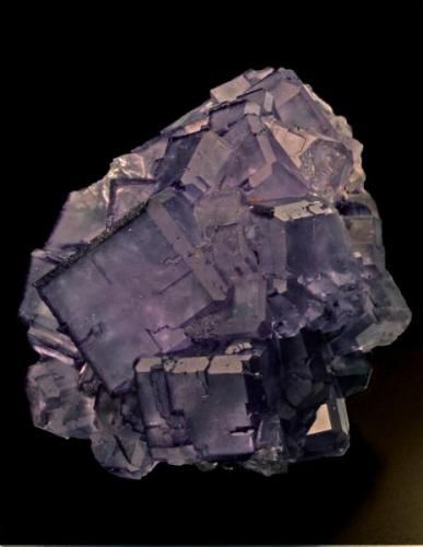 Fluorita cristal cúbico de 4,5 cm de arista. Mina Josefa-Veneros, nivel 75. La Collada.
Foto: J. R. García (Autor: JRG)