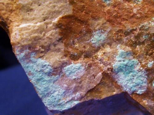 A light blue coating of Strashmirite from the Majuba Hill Mine, Pershing County, Nevada. Field of view is 1.00" (2.54cm). (Author: Jim Prentiss)