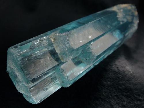 Large, grown in parallel, aquamarine crystals from, Thuong Xuan District, Thanh Hoa Province, Vietnam

Size 95 x 25 x 22 mm (Author: olelukoe)
