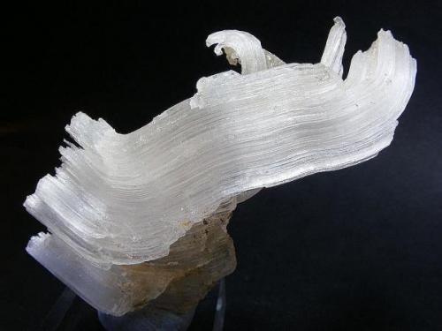 Yeso (variedad sericolita)<br />Almería, Andalucía, España<br />Pieza: 6 x 5 cm.<br /> (Autor: Juan Cabezas)