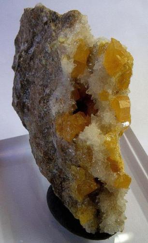 Azufre sobre cuarzo<br />Sulphur Mines, La Serrata, Lorca, Comarca Alto Guadalentín, Region of Murcia (Murcia), Spain<br />4 x 1.5 cm<br /> (Autor: Juan Cabezas)