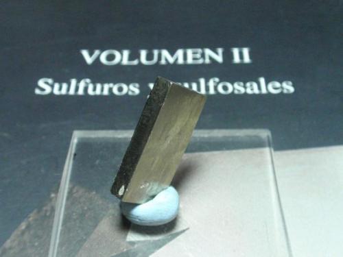 Pirita<br />Valdeperillo, Cornago, Comarca Arnedo, La Rioja, Spain<br />Peana de metacrilato de 4 x 4 cm<br /> (Autor: Ignacio)
