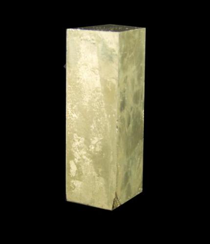 Pirita<br />Navajún, Comarca Cervera, La Rioja, Spain<br />4,3 x 1,6 x 1,4 cm<br /> (Autor: Granate)